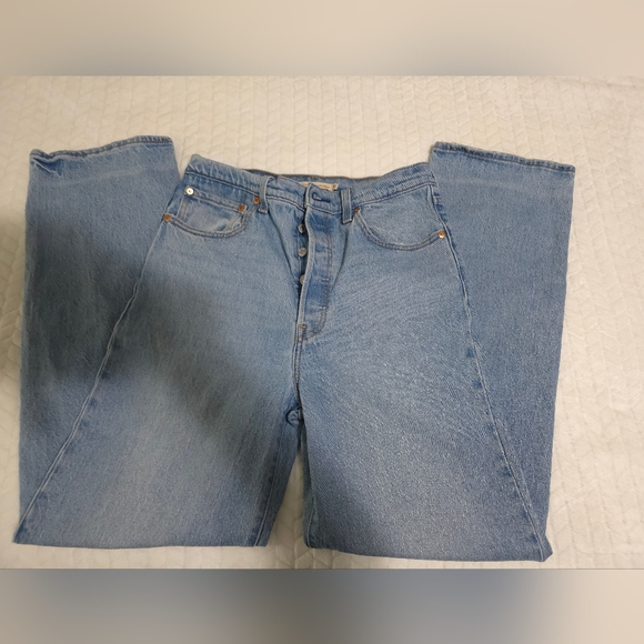 Levi's Straight Ribcage Jeans - Picture 2 of 7